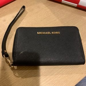 Michael kors wallet